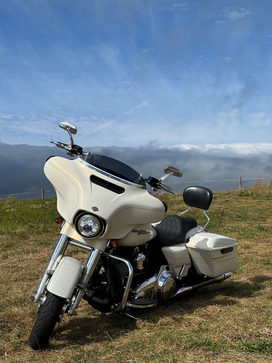 Harley Davidson Street Glide Special - 4