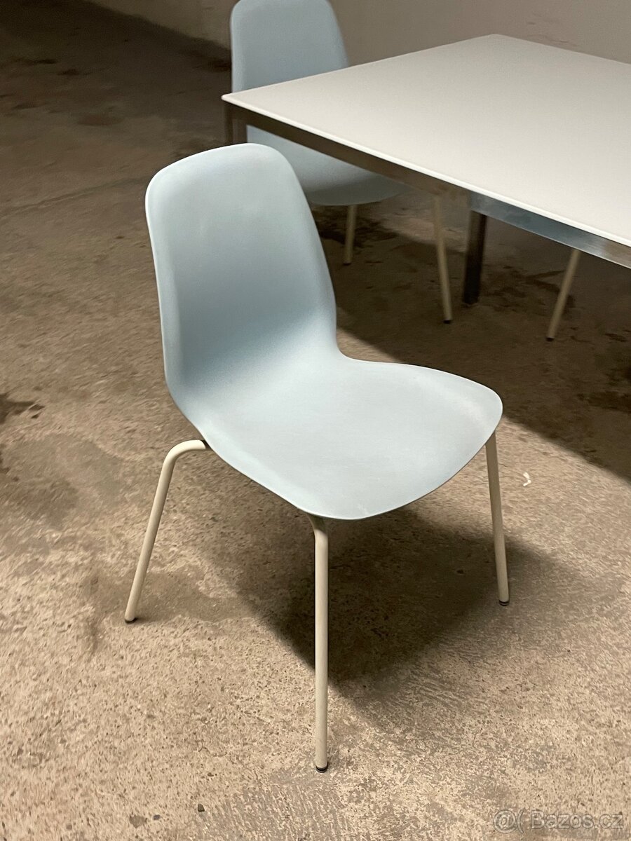 Ikea Stůl a 4 židle - 4