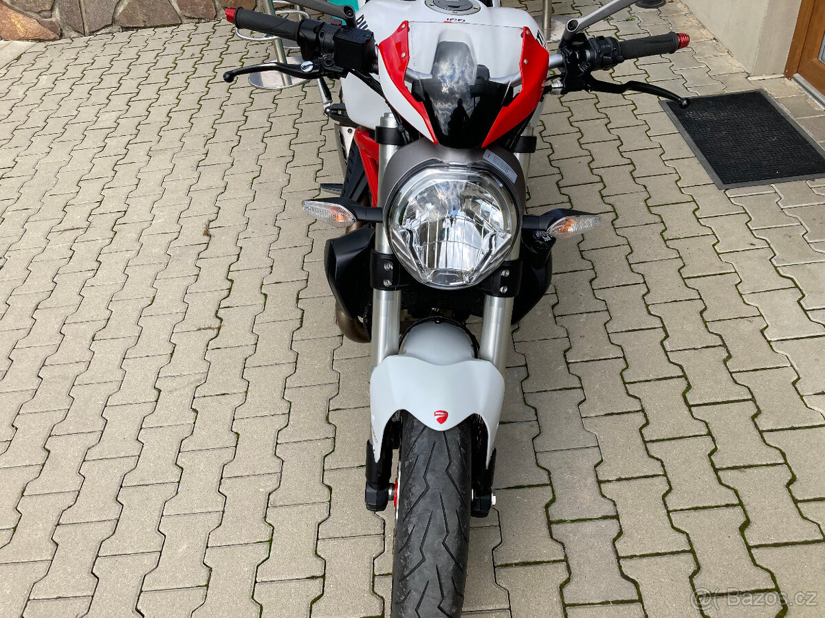 Ducati Monster 821 - 4