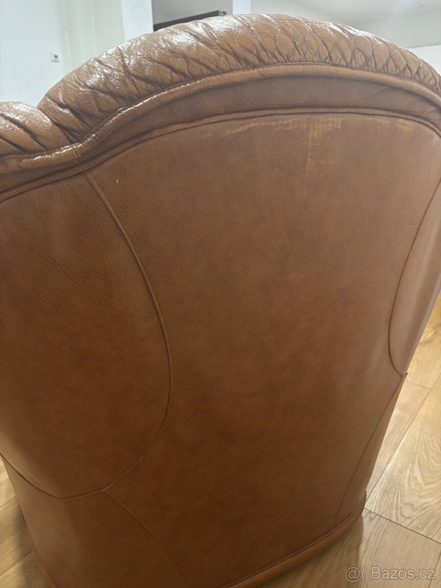 kožené křeslo - 4