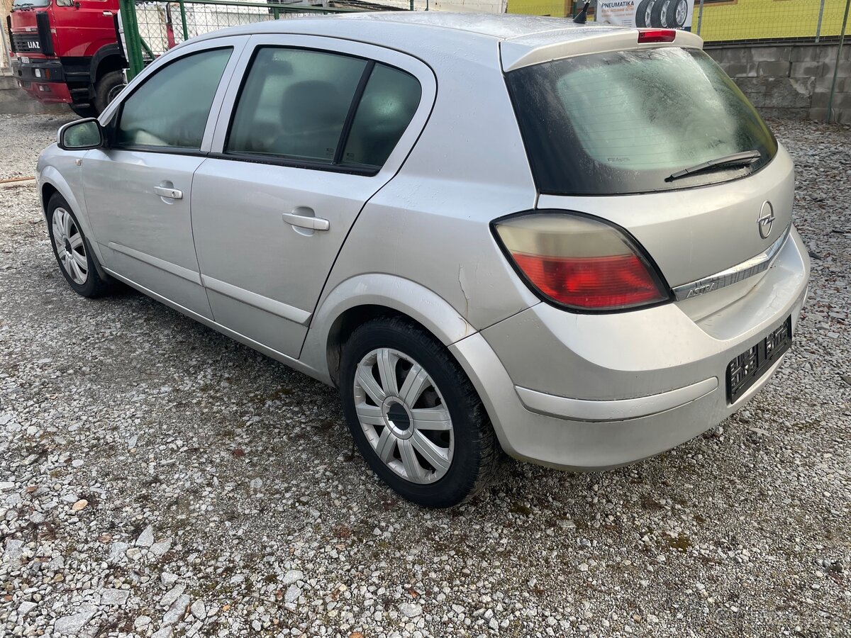Opel Astra1.4 16V - 4