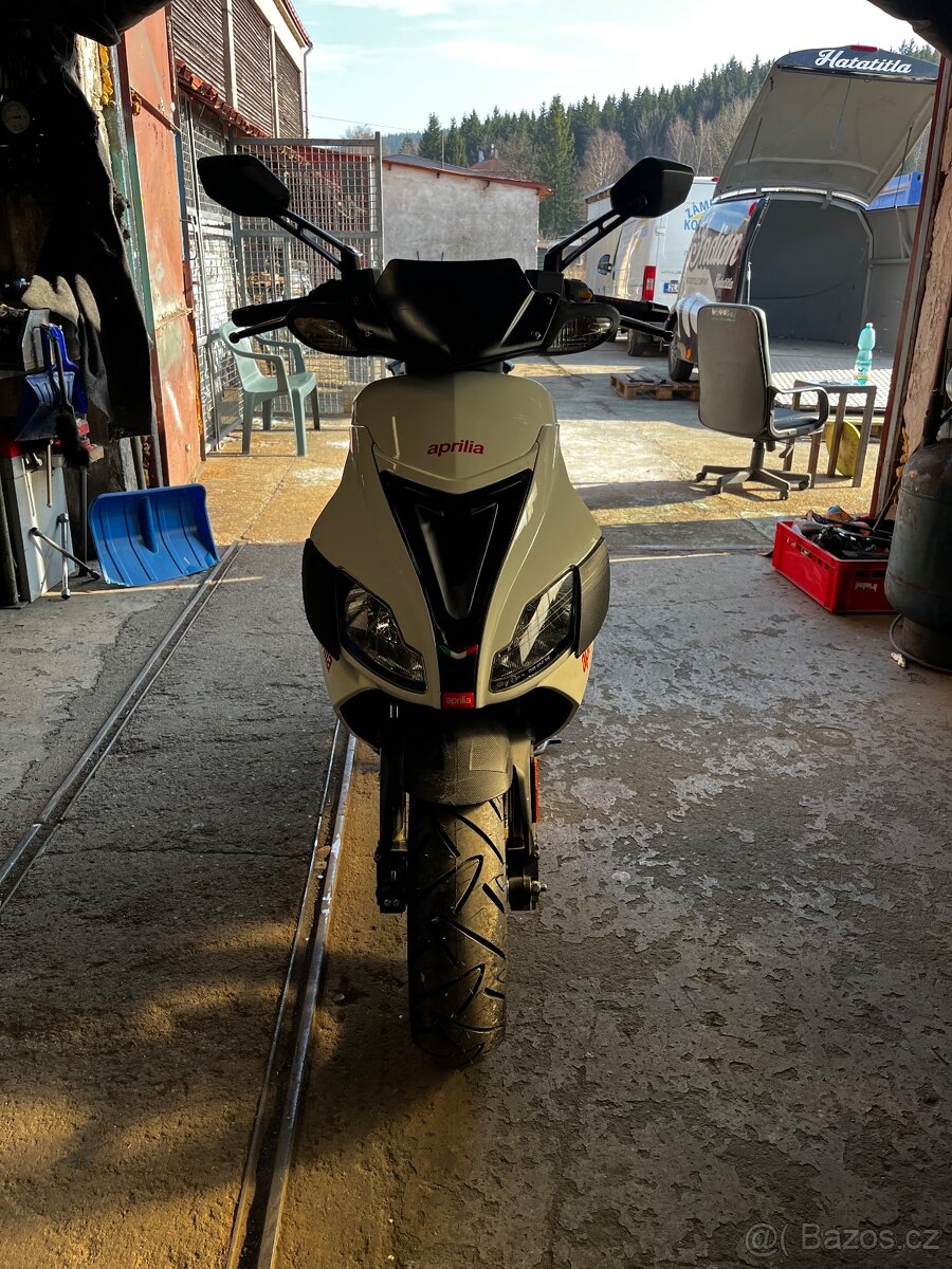 Aprilia SR50 - 4