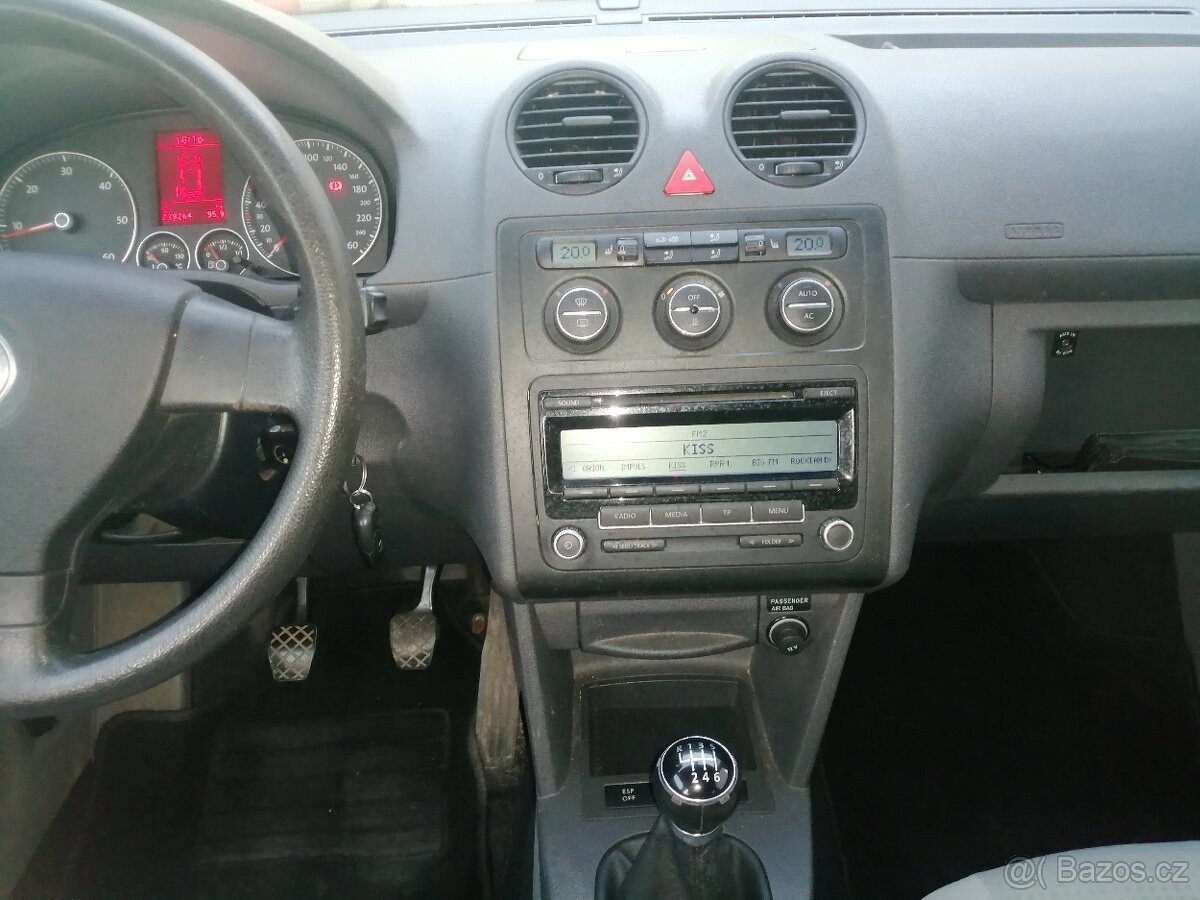 VW Caddy Life Maxi,r..v. 2009, 2.0TDi, 103kW - 7 míst - 4