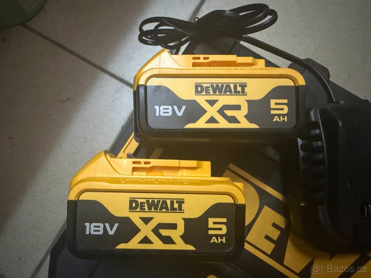 Aku příklep deWALT dcd100yp2t + 2 x 5,0 Ah - 4