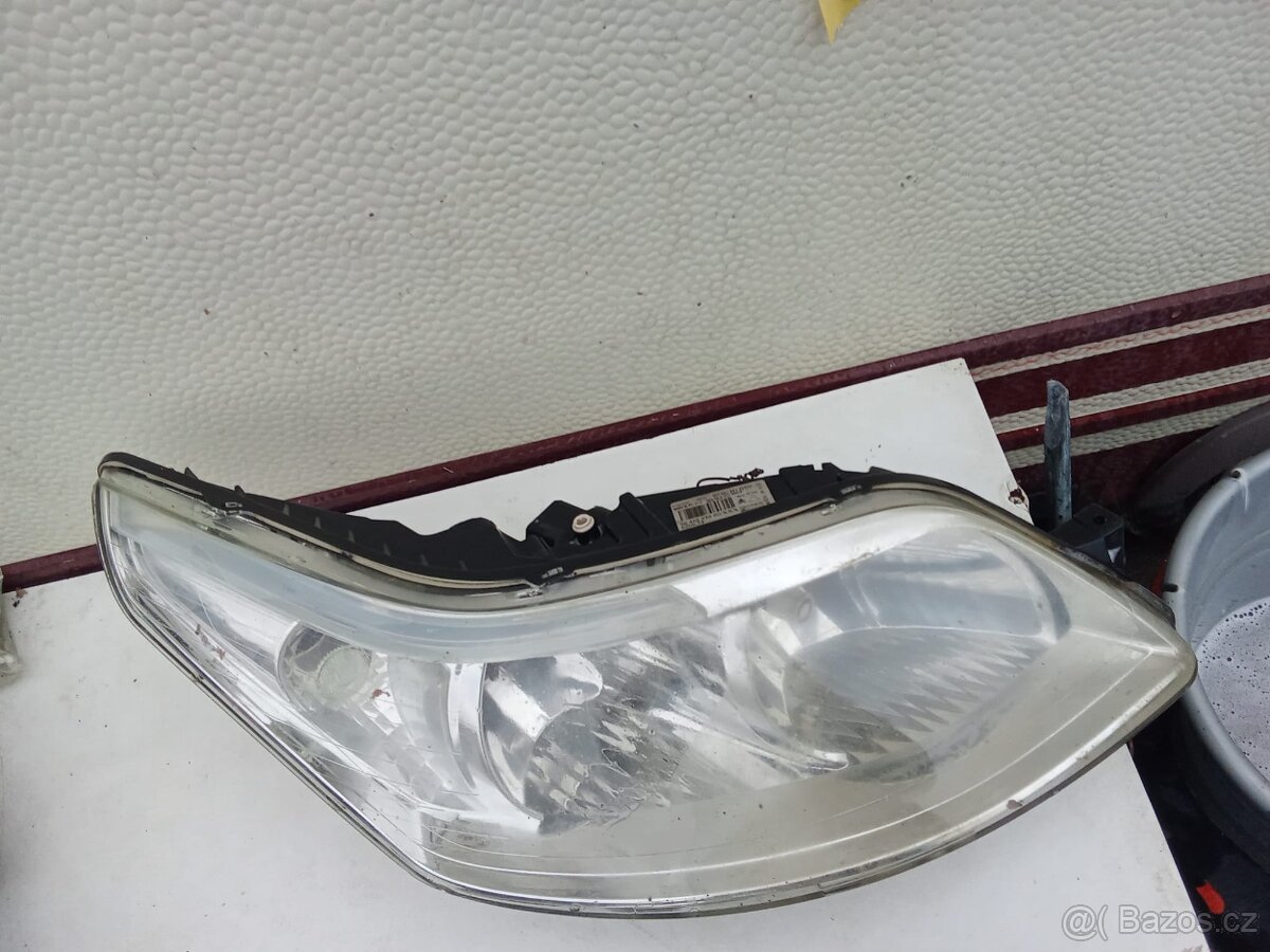 Pravý přední světlomet citroen - 4