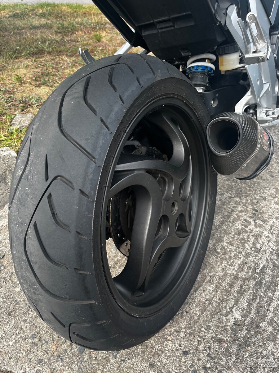 Honda CB1000R - 4