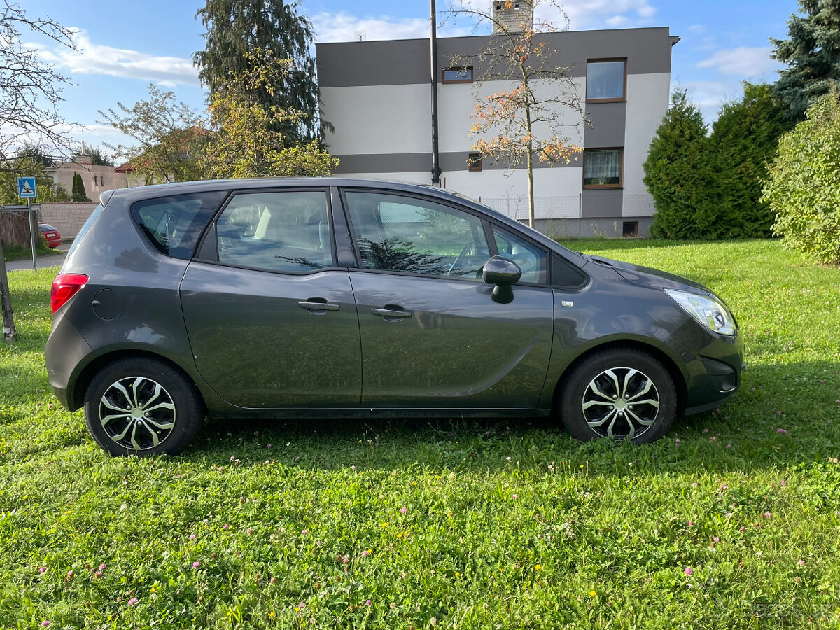 Opel Meriva B, 1.4 T, 88kw, benzin, tažné, serviska - 4