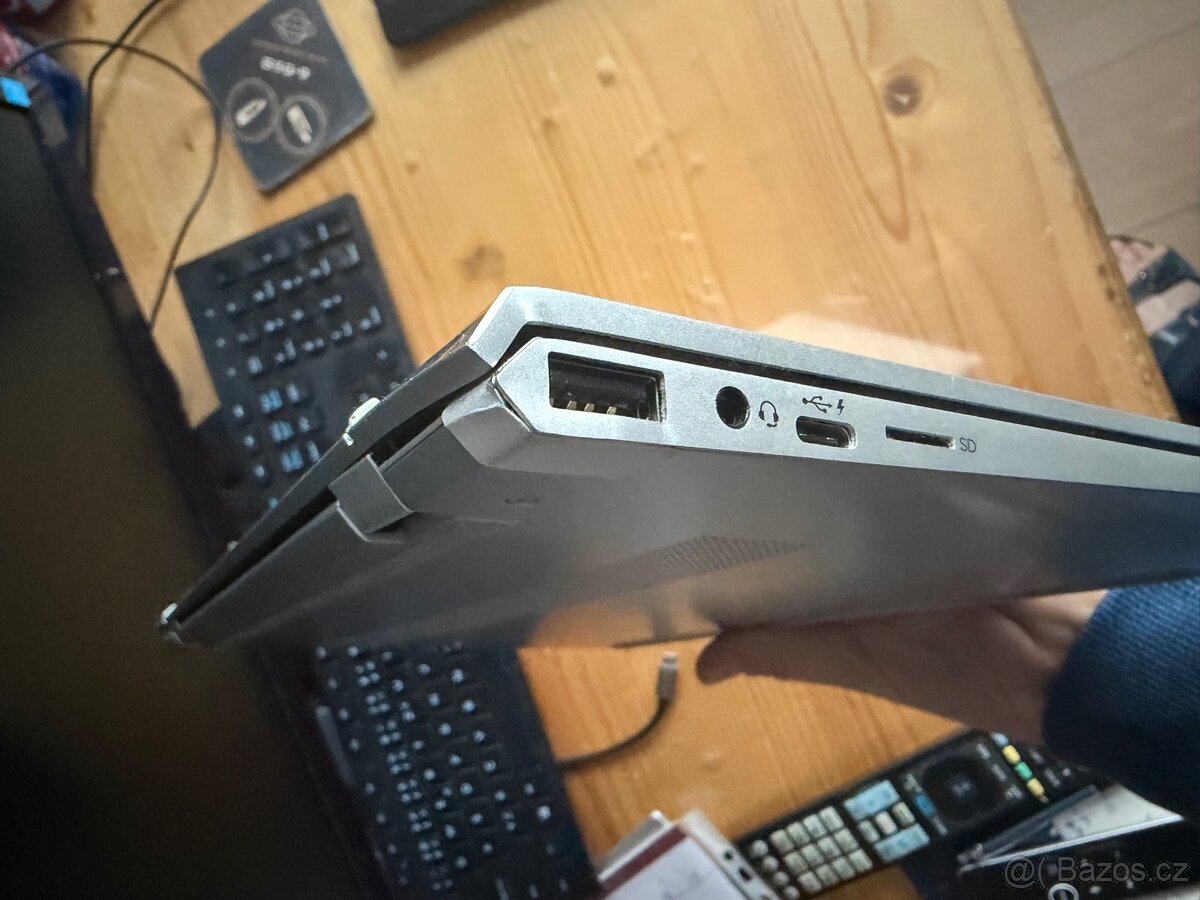 HP ENVY 13-ad012nc - 4