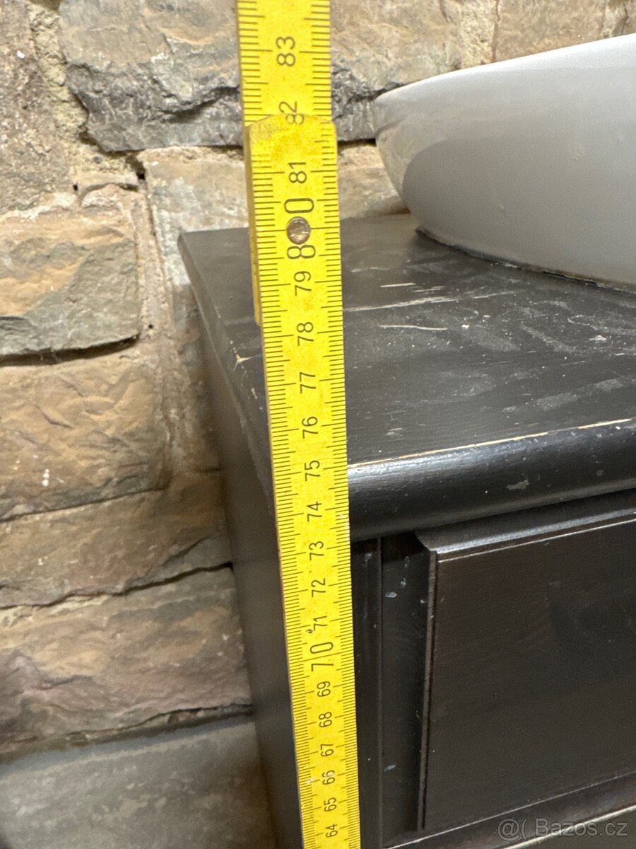 Kopelnova skrinka s umyvadlem - 4