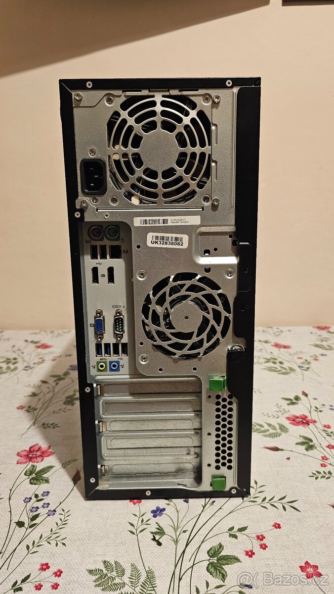 stolní počítač PC - 4