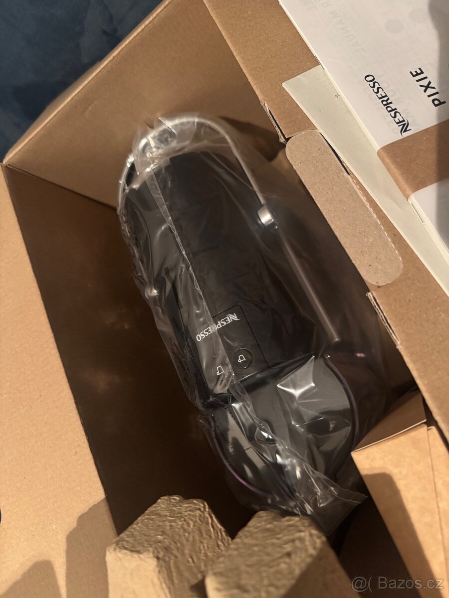 Nespresso nový kávovar Pixie original - 4