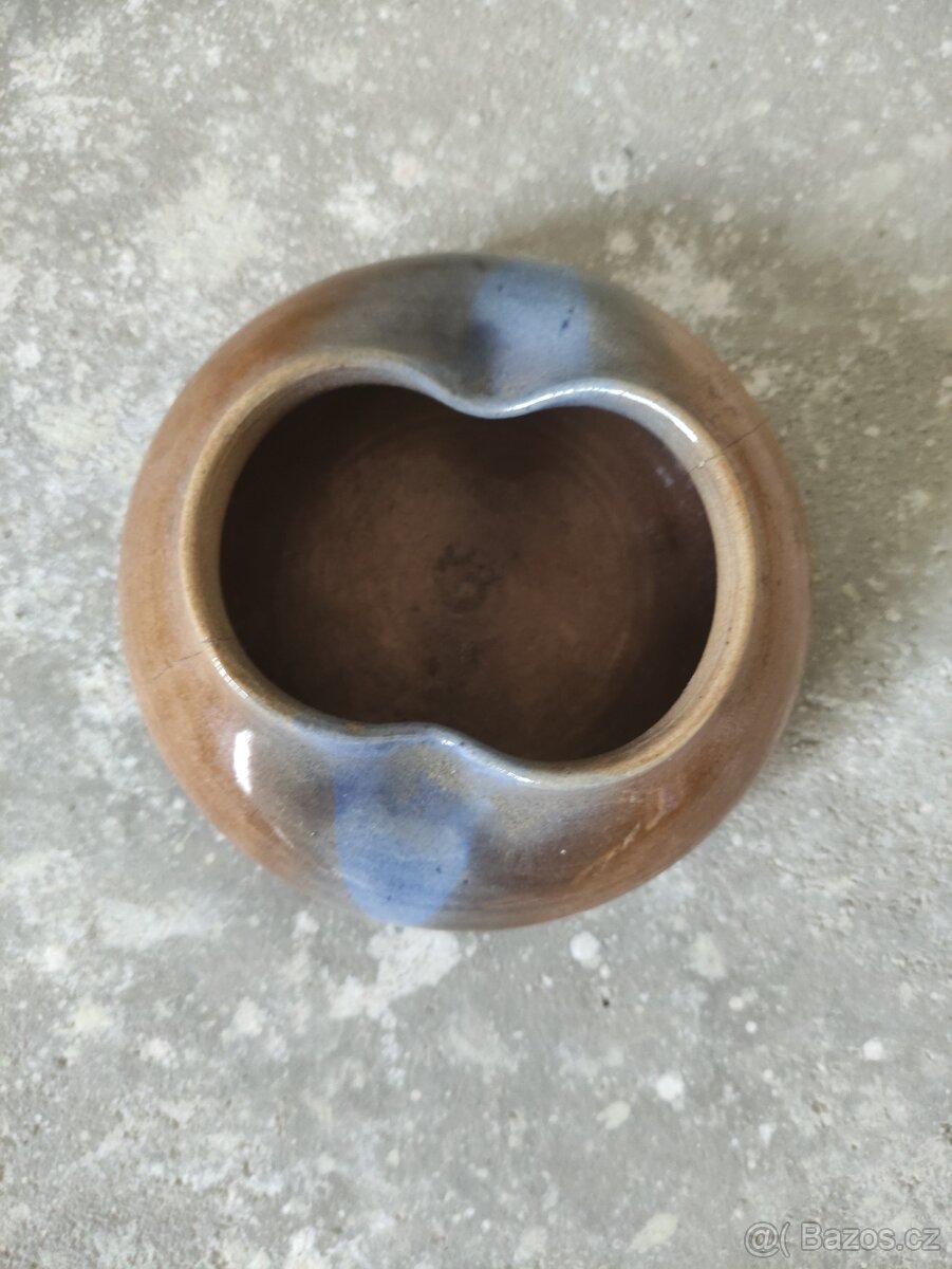 Staré popelníky - 4