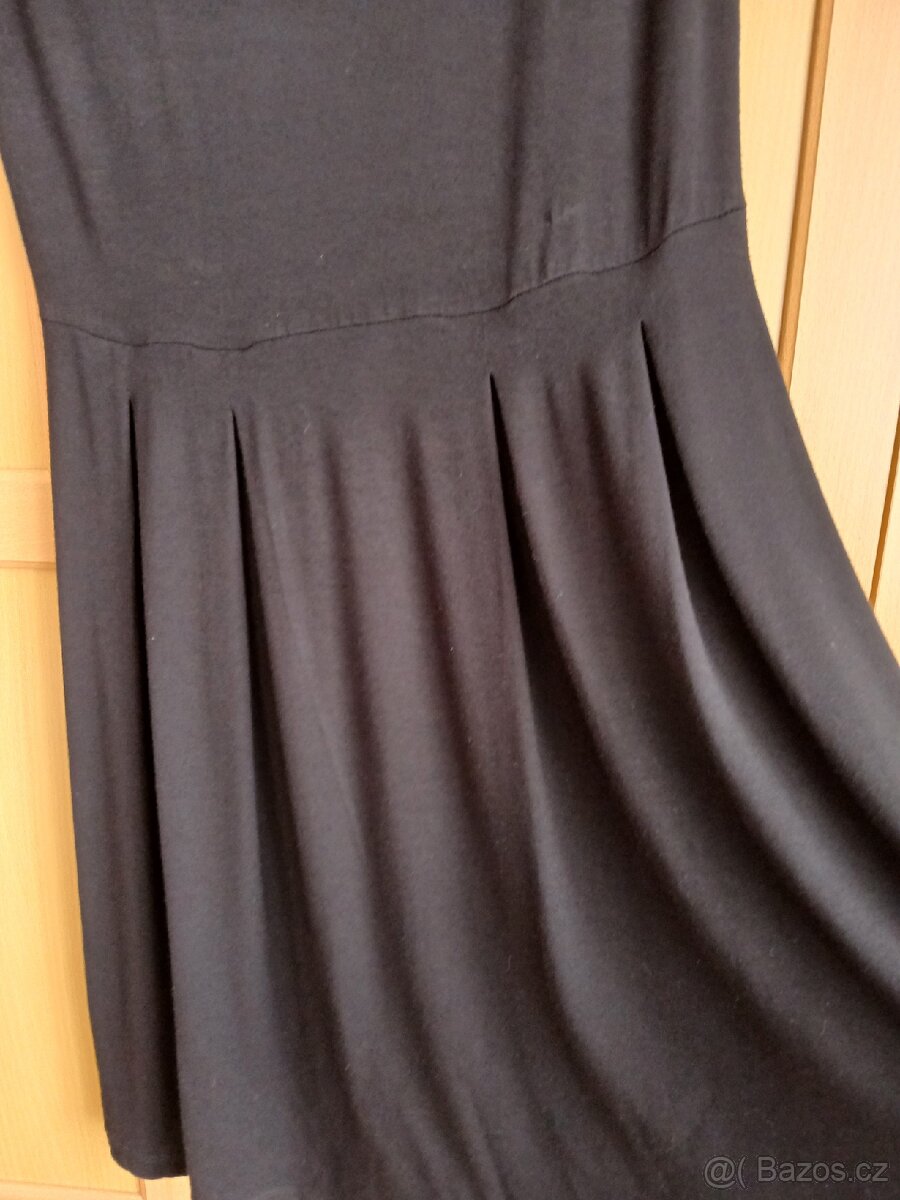 Černé šaty - 4