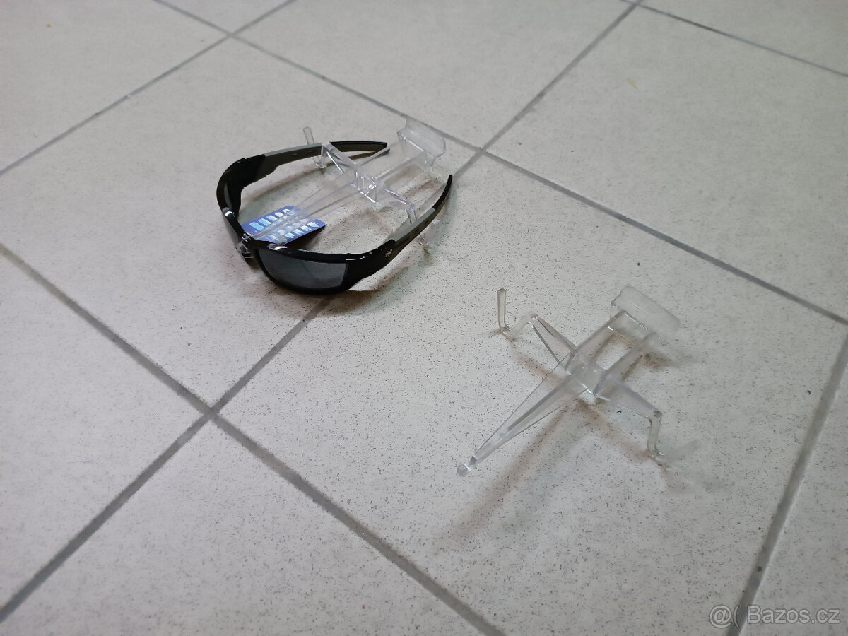 SLAT WALL příslušenství: držáky, háčky, ramena - 4