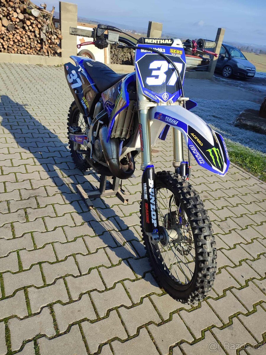 Yamaha YZ 125 - 4