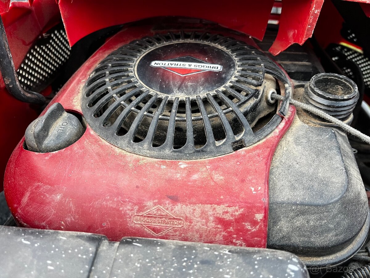 Zahradní rider Jonsered lr2107c - 4