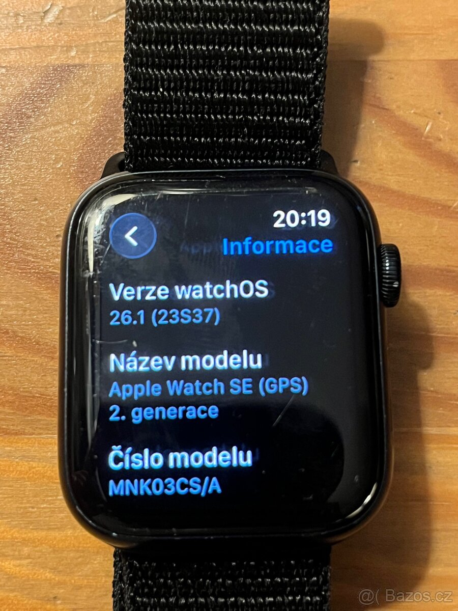 Apple Watch SE druhé generace - 4