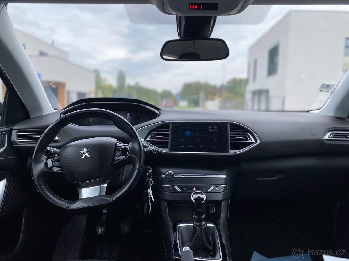 Peugeot 308 2021 rok - 4