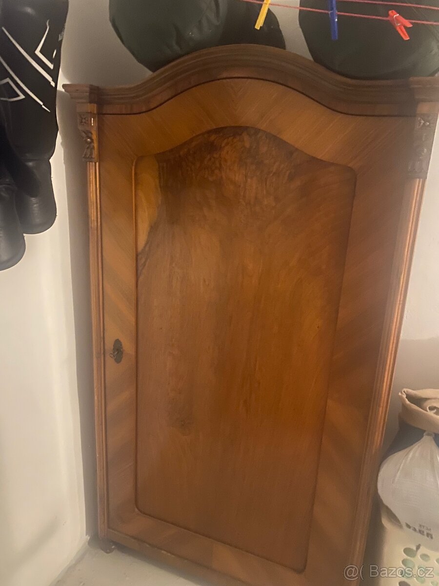 Skříň - 4