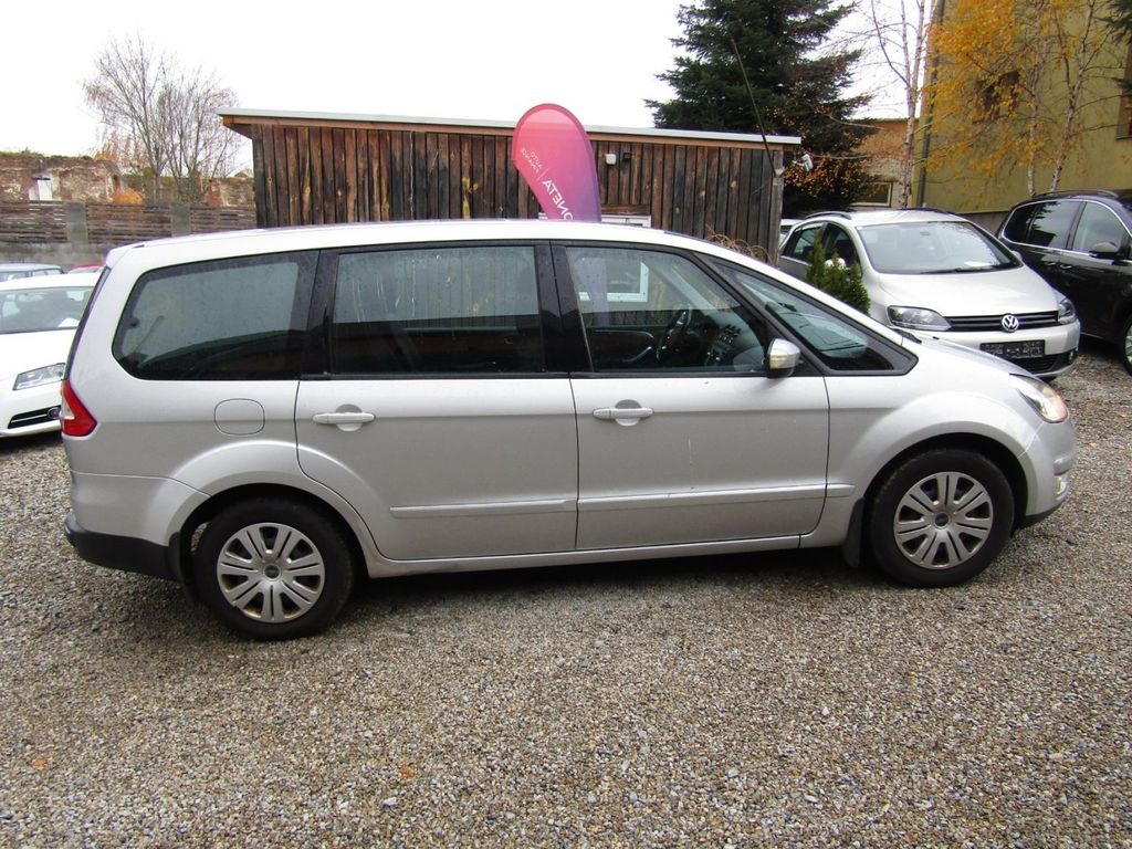 Ford galaxy 2.0tdci 7 míst - 4