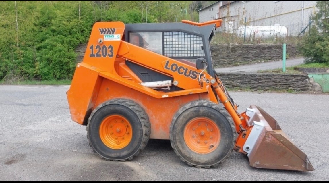 Locust 1203 - 4