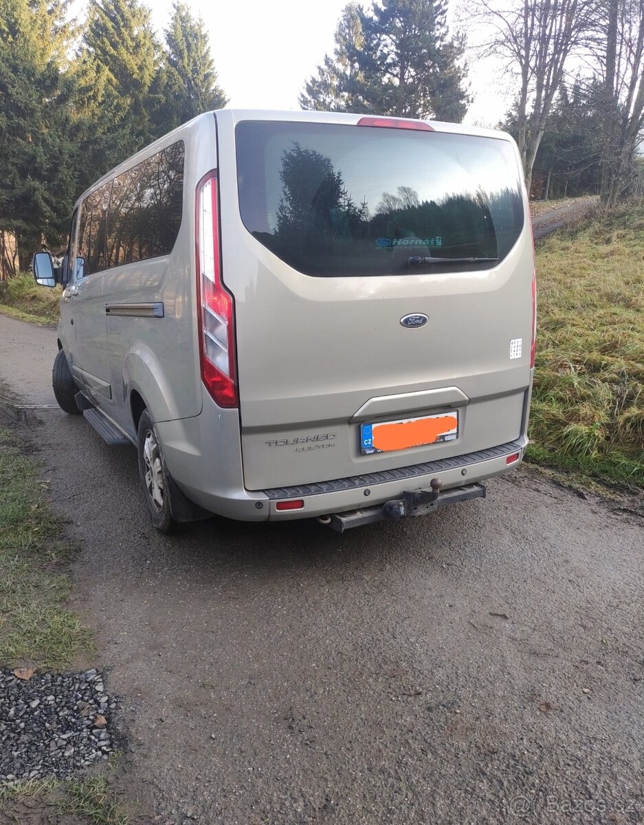 Prodám Ford Tourneo Custom L2 9 míst - 4
