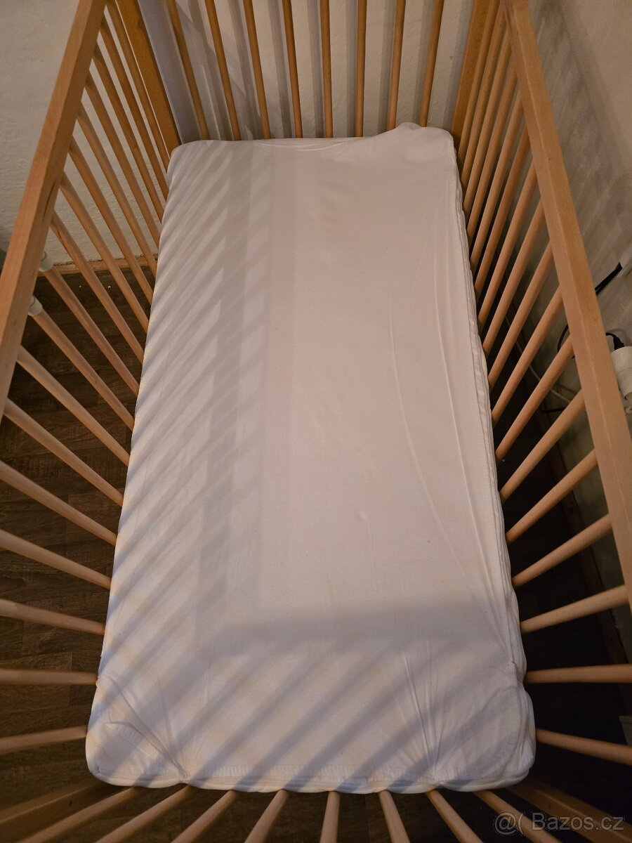 Dětská dřevěná postýlka - 4