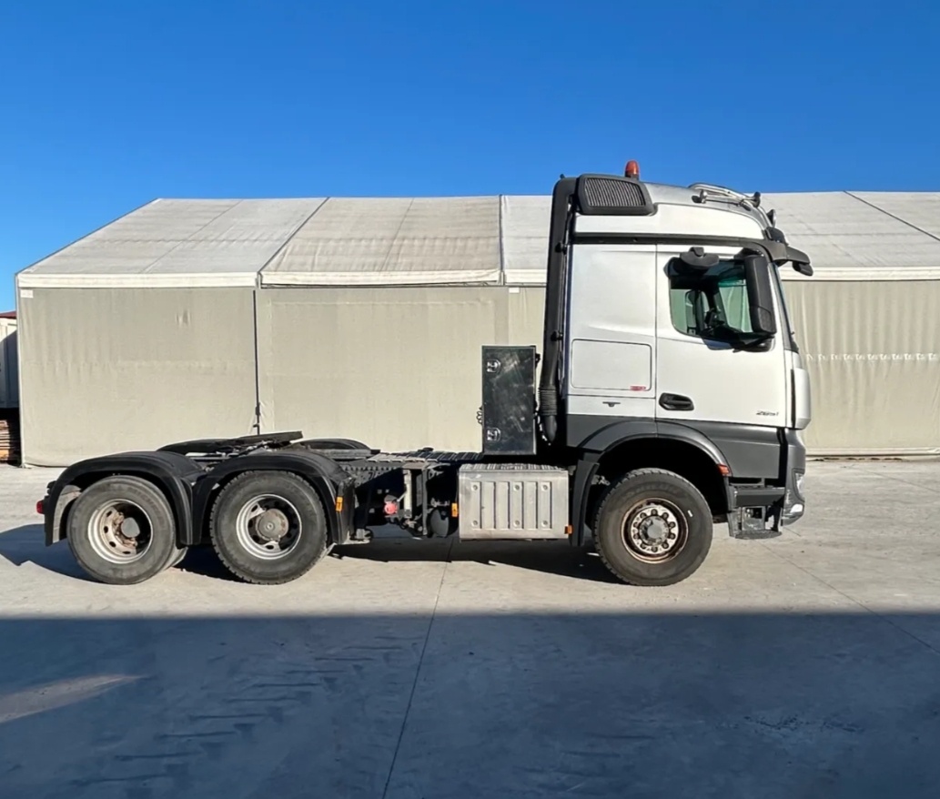 Mercedes-Benz Arocs 2851 - 6x4 – Tahač 68t + Hydraulika - 4