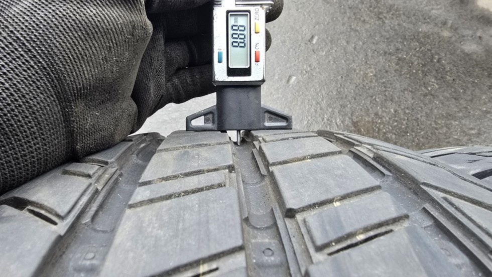 Letní pneu 225/75/16c Continental - 4