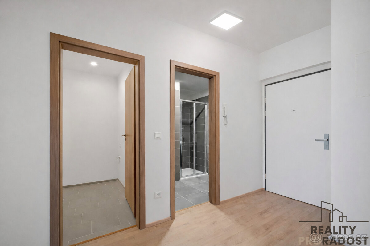 Pronájem bytu 2+KK, Nová Tesla - Pardubice - 4
