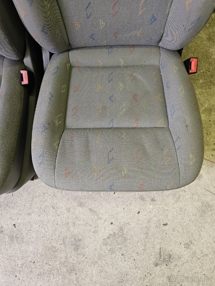 Sedačka sedadlo spolujezdce VW T5 T5.1 - 4
