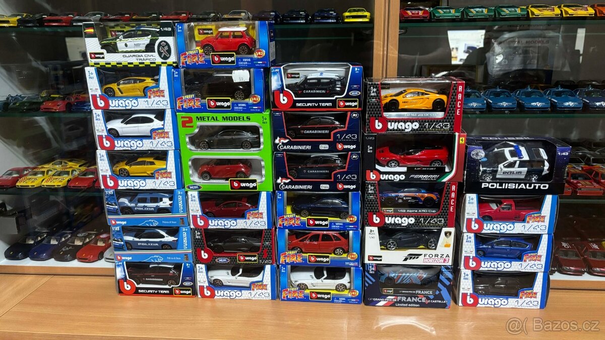 Modely Bburago 1:43. - 4