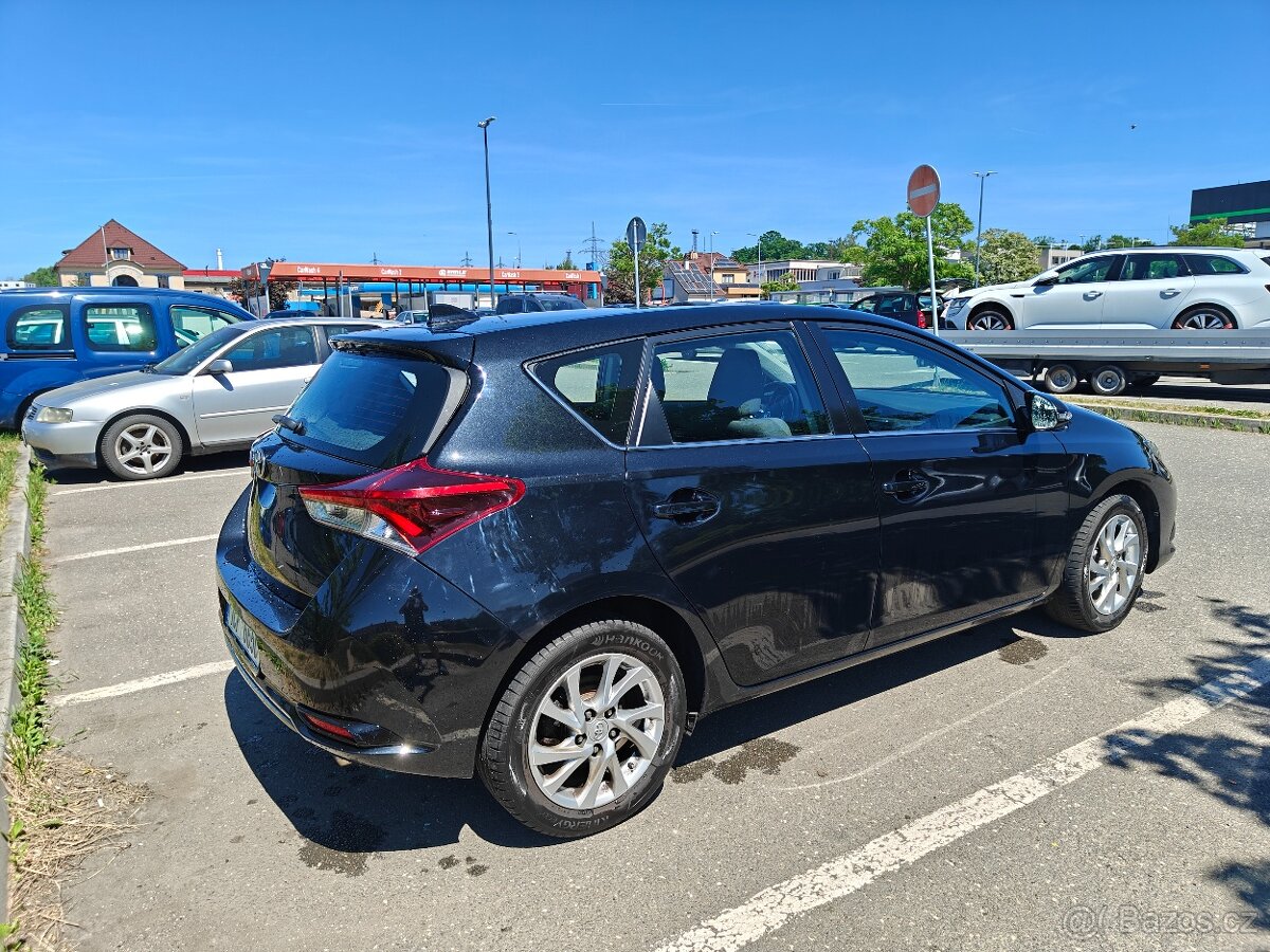 Toyota Auris 2018 serviska - 4