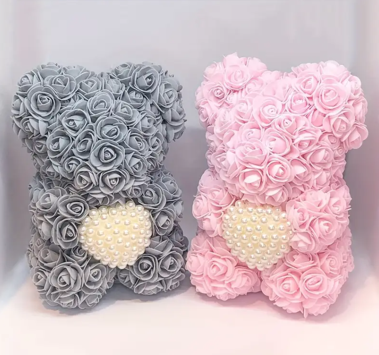 Růžový dekorativní medvídek z růží se srdíčkem - 4