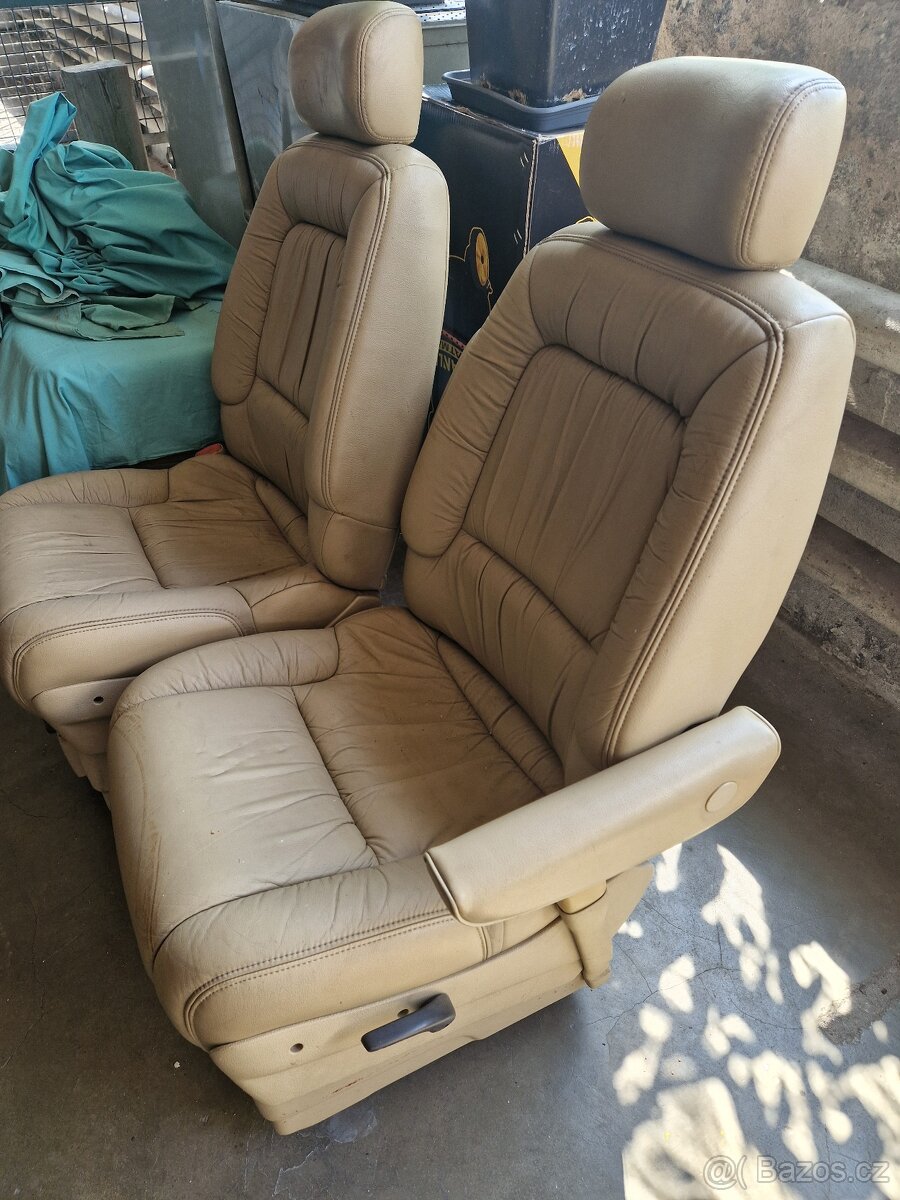 Chrysler Voyager 3.3 benzin náhradní díly 1994 - 4