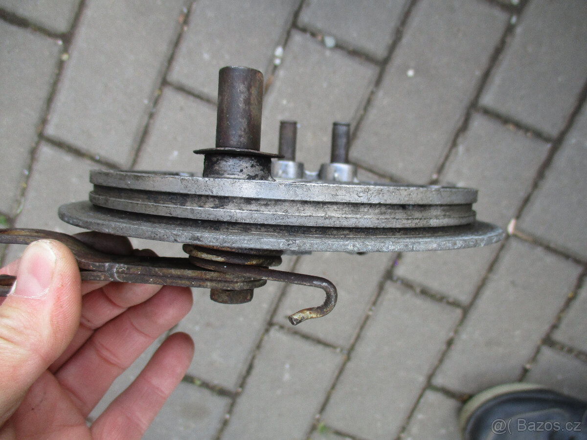 Štít brzdy ČZ 175,250,350, JAWA 350/632,634,638,639,640 - 4