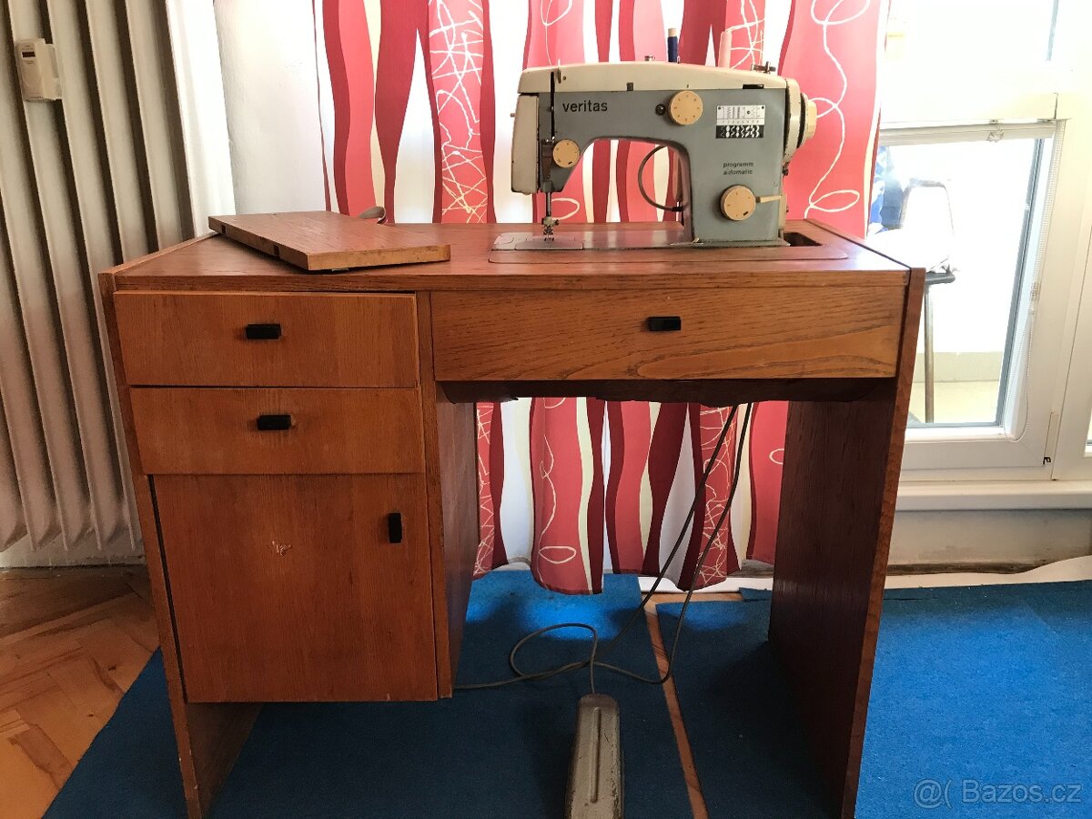 Šicí stroj Veritas včetně dřevěné skříňky - 4