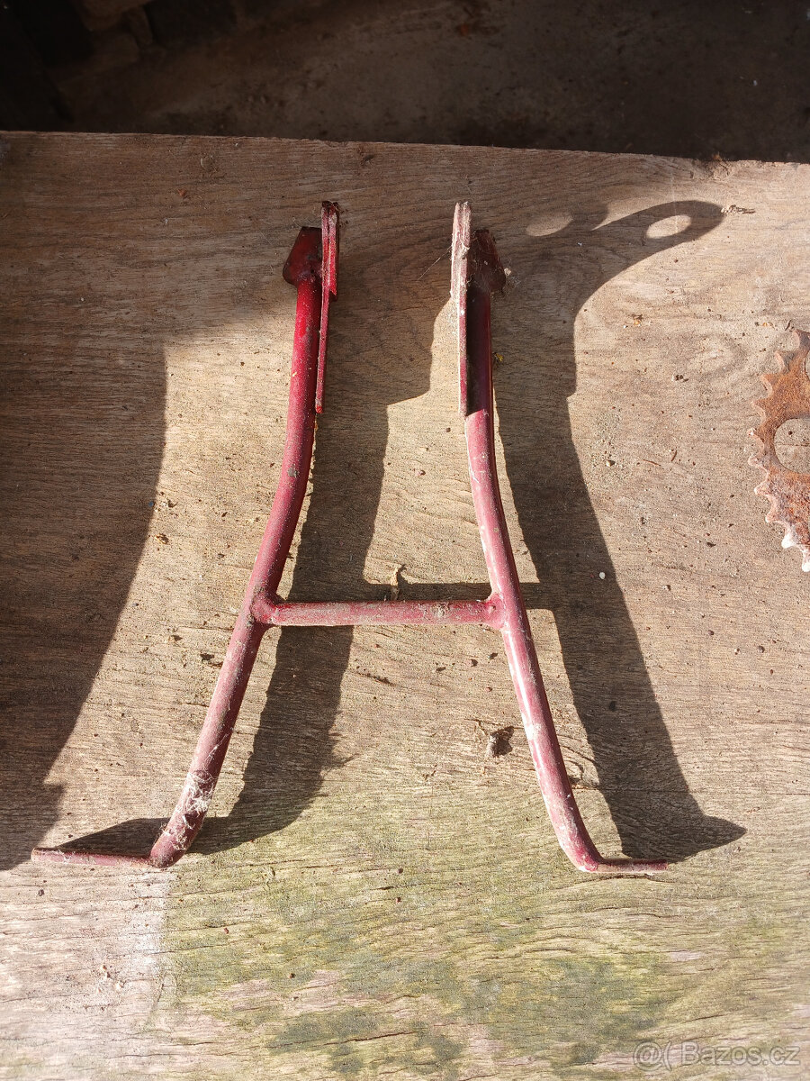 Kryt nádrže,stojánek - 4