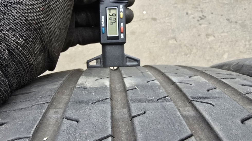 Letní pneu 245/40/19 Continental - 4