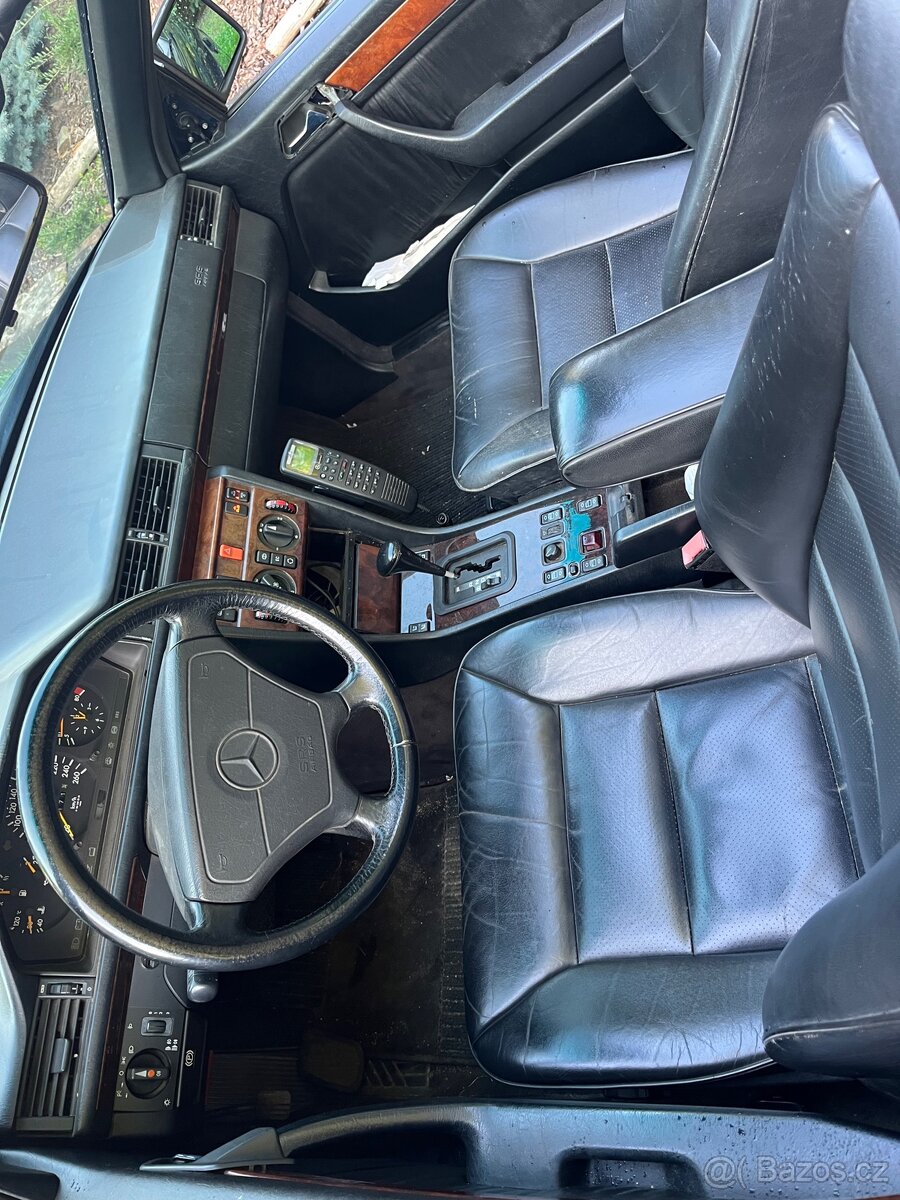 Mercedes 124 cabrio , 3,0i , automat - 4