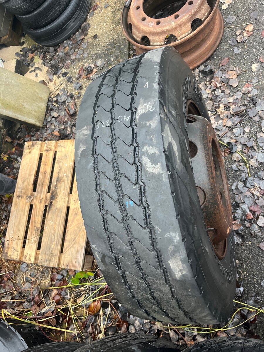 Pneumatika s diskem 305/70 R22.5 - 4
