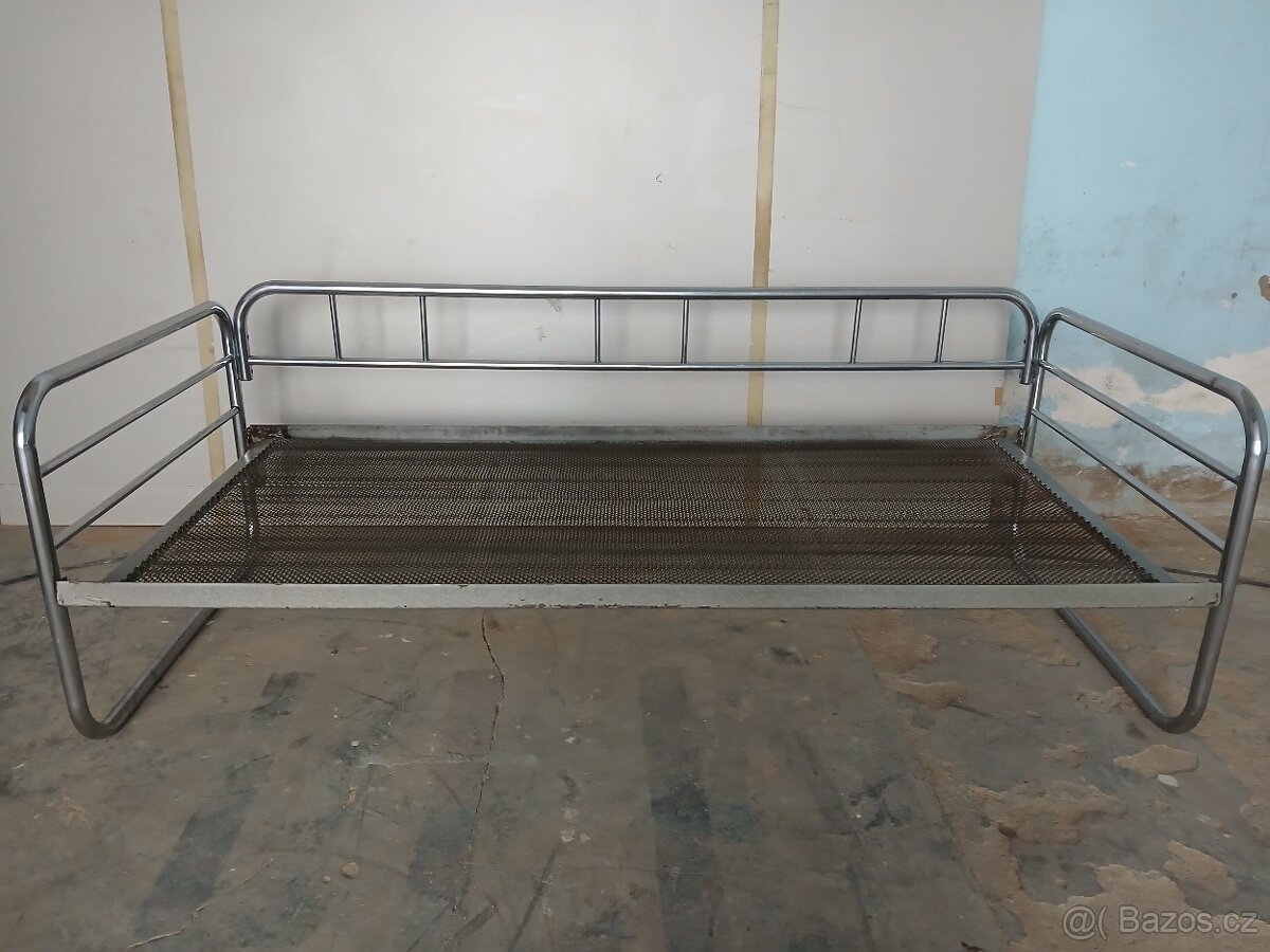 Starý trubkový gauč Funkcionalismus - 4