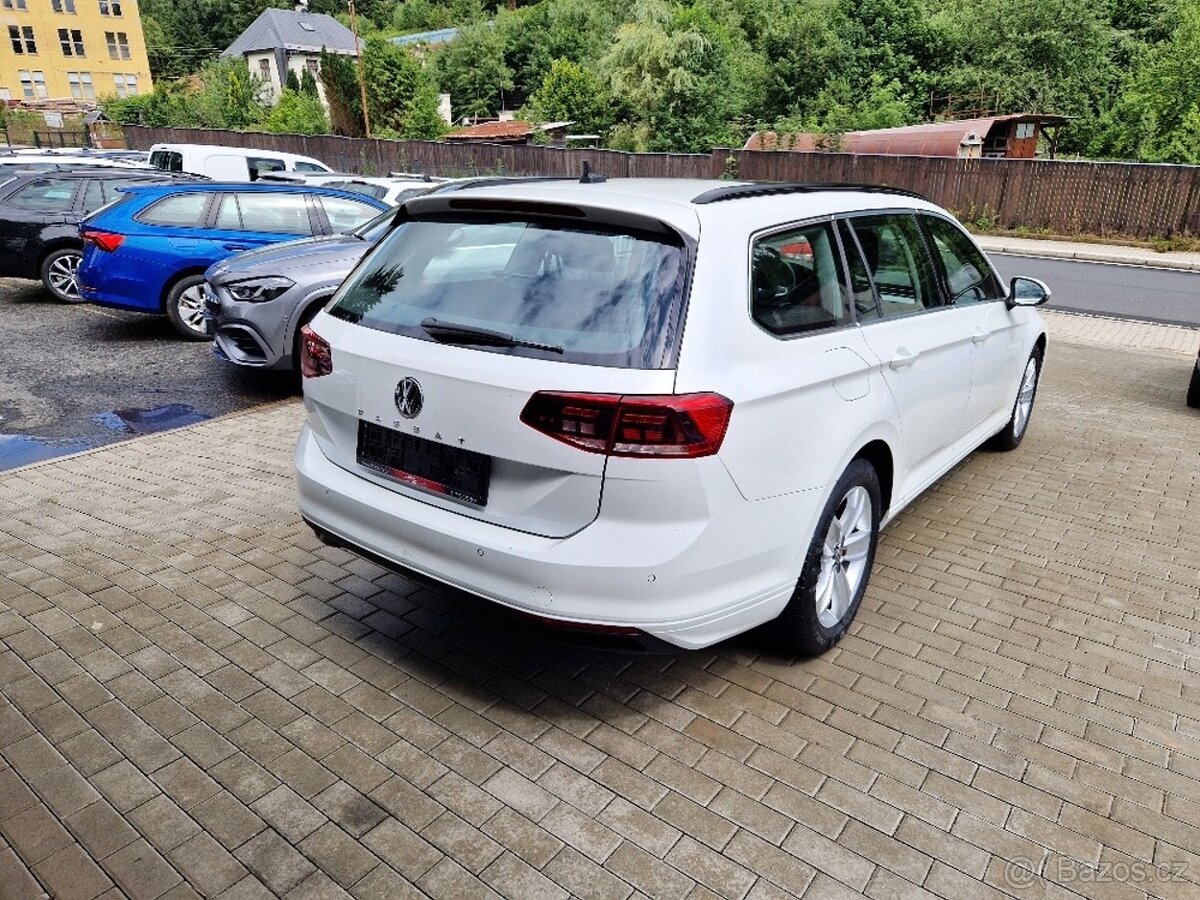 VW Passat Business, 2.0 TDi (140 kW), 129 tis. km, LED,tažné - 4