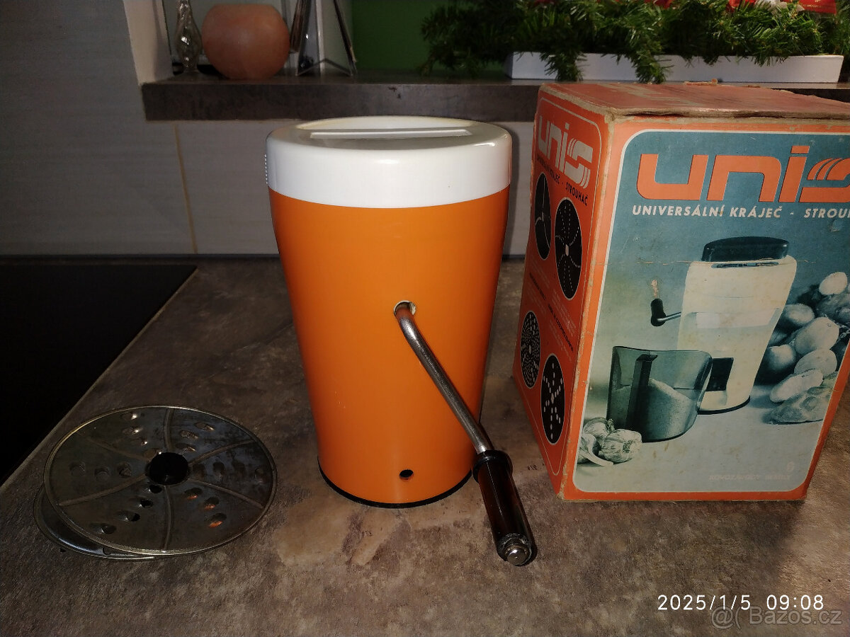 Ruční universální kráječ, strouhač UNIS. Retro. - 4
