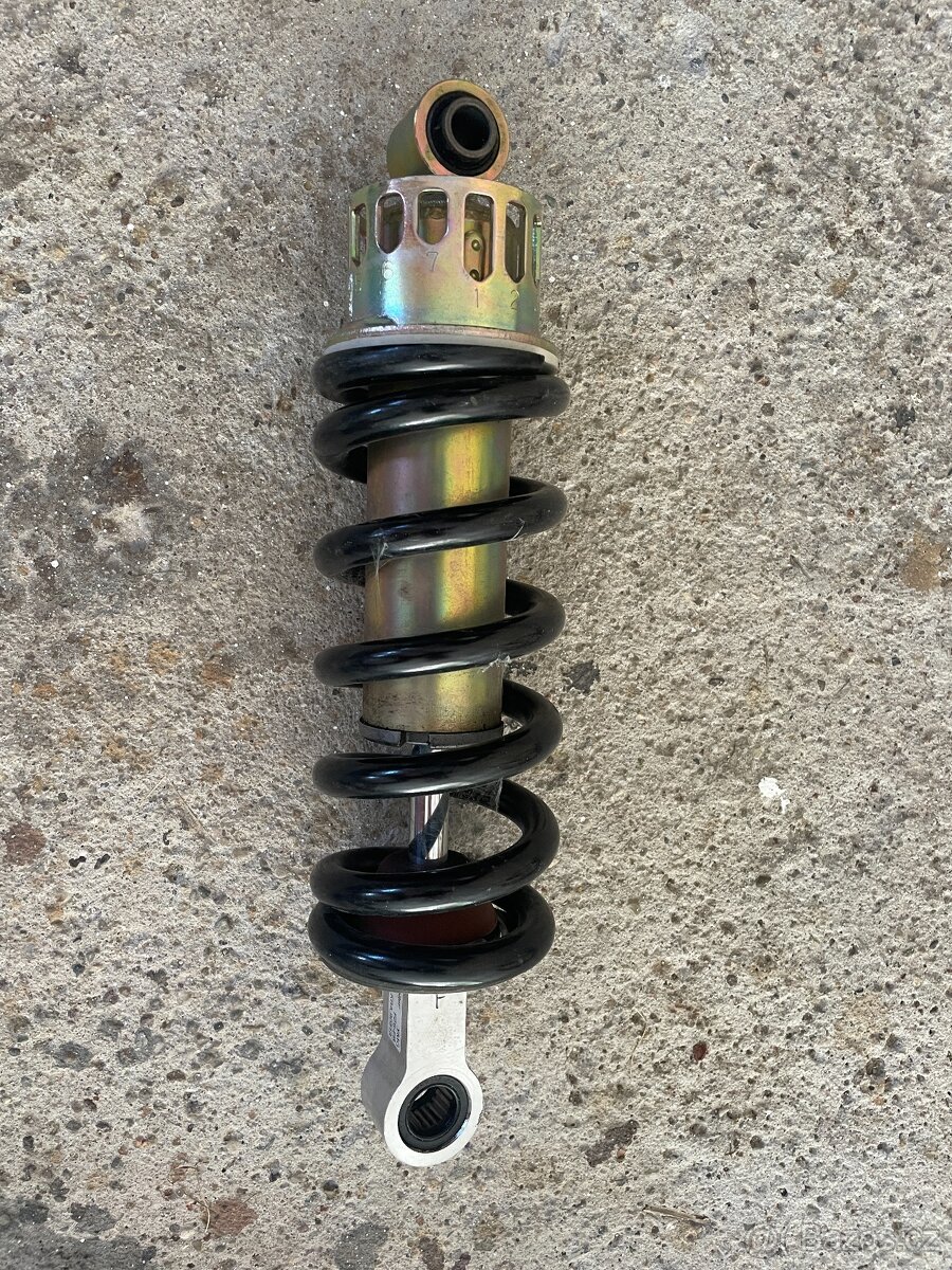 Yamaha FZ6 fazer r.v. 2007 zadní tlumič - 4