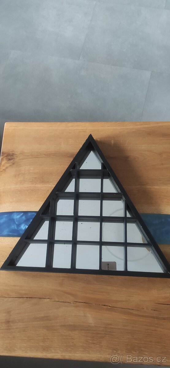 Polička trojúhelník se zrcadlem - 4