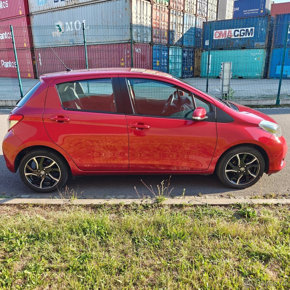 Toyota Yaris 1.33 VVT-i Luna 73kw Svycarsko DPH rezervace - 4