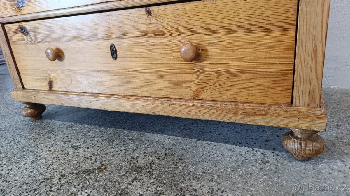 starožitná komoda celomasivní - 4