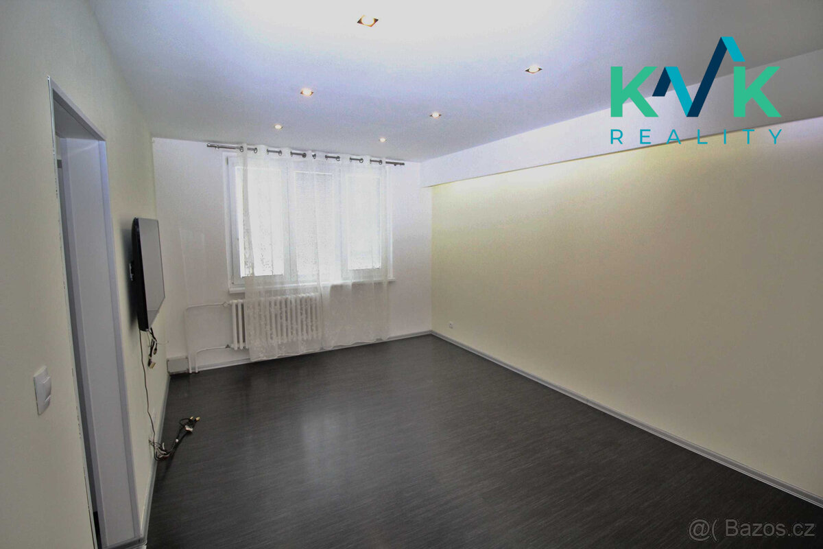 Prodej bytu 3+1, 68 m2, Krušnohorská, Karlovy Vary - 4