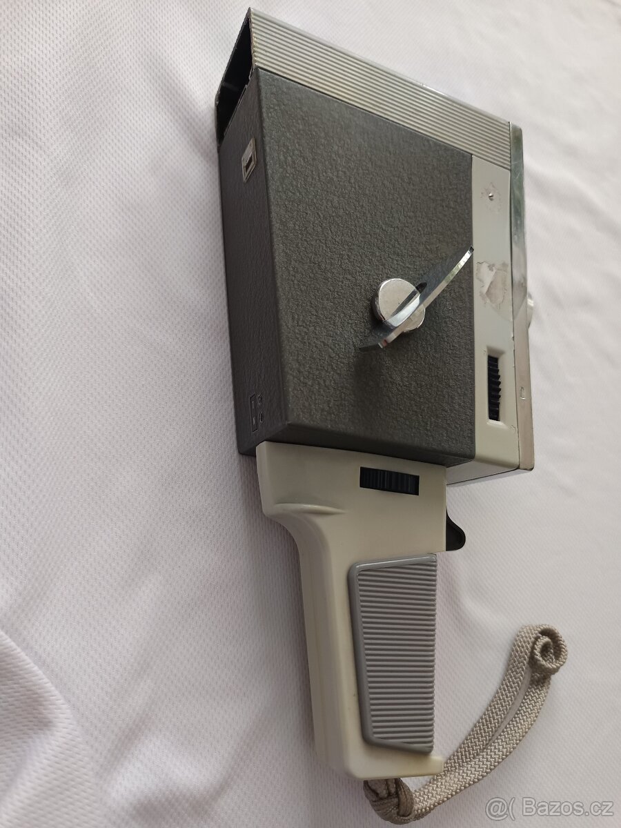 filmová kamera  A8G - 4